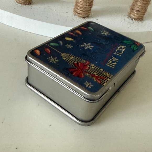 Vintage New York City Empire State Building Mini Tin Box Candle - Picture 4 of 6